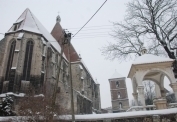 Bazylika Mniejsza w Wiślicy - widok od strony wschodniej.
