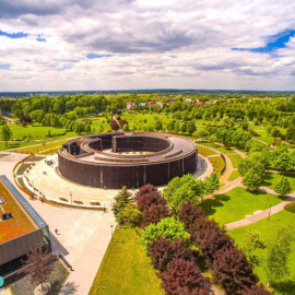 Tężnia solankowa w Busku Zdroju w czołówce atrakcji turystycznych w województwie świętokrzyskim w 2021 roku